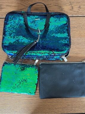 bebe Blue-Green Iridescent Sequin Cosmetic Travel Bag Set